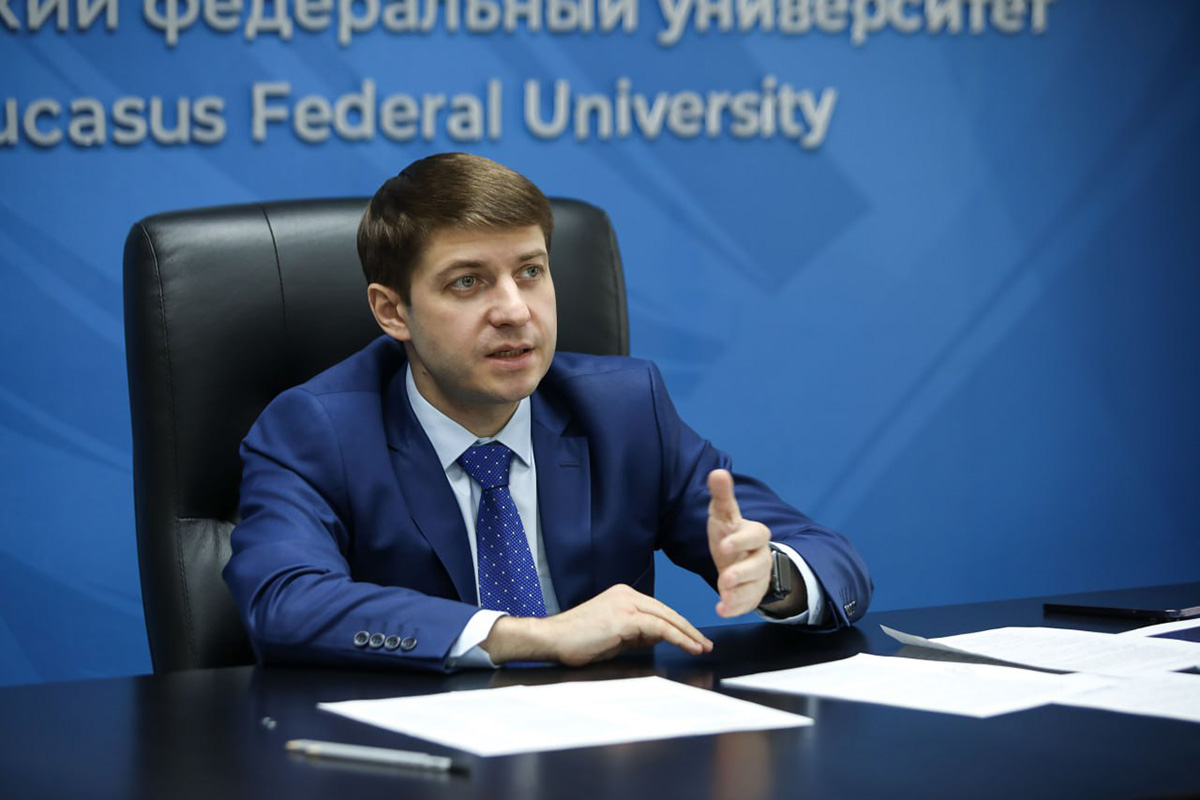 dmitrij-bespalov-zadacha-universitetov-sozdat-usloviya-dlya-realizacii-molodezhi-na-severnom-kavkaze-ncfu-ru-03