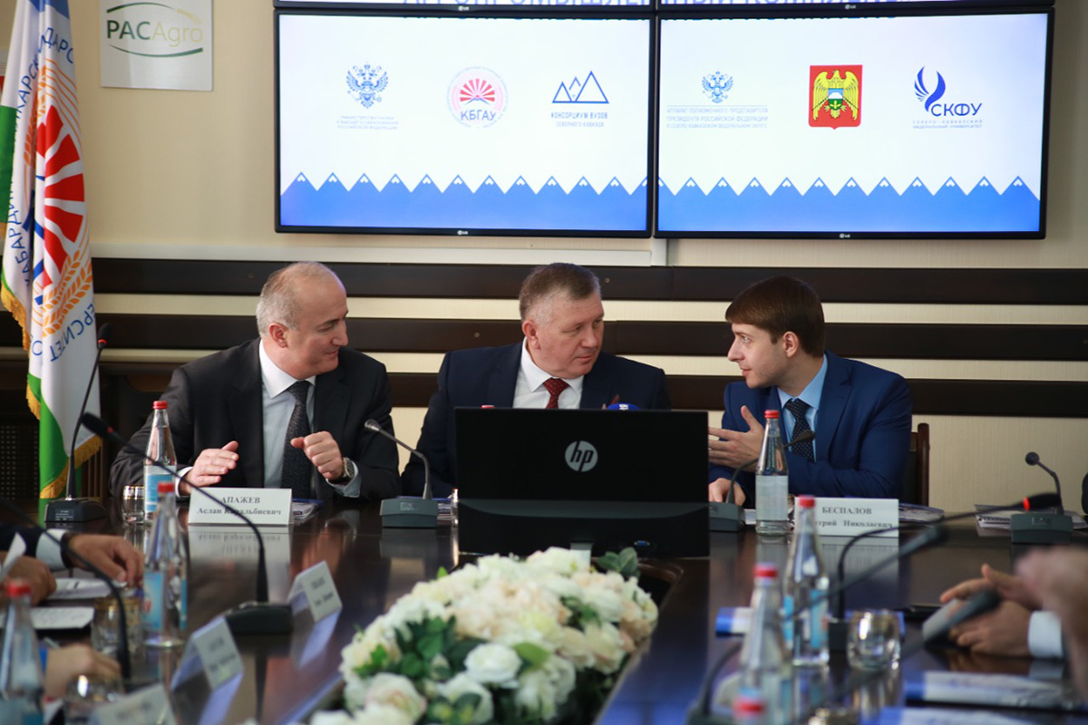 ehksperty-foruma-severnyj-kavkaz-2030-v-nalchike-obsudili-perspektivy-razvitiya-apk-ncfu-ru-02