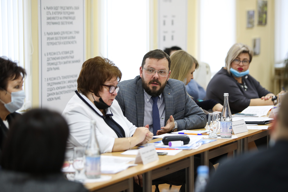 Эксперты обсудили вопросы трудоустройства молодёжи с инвалидностью и ОВЗ