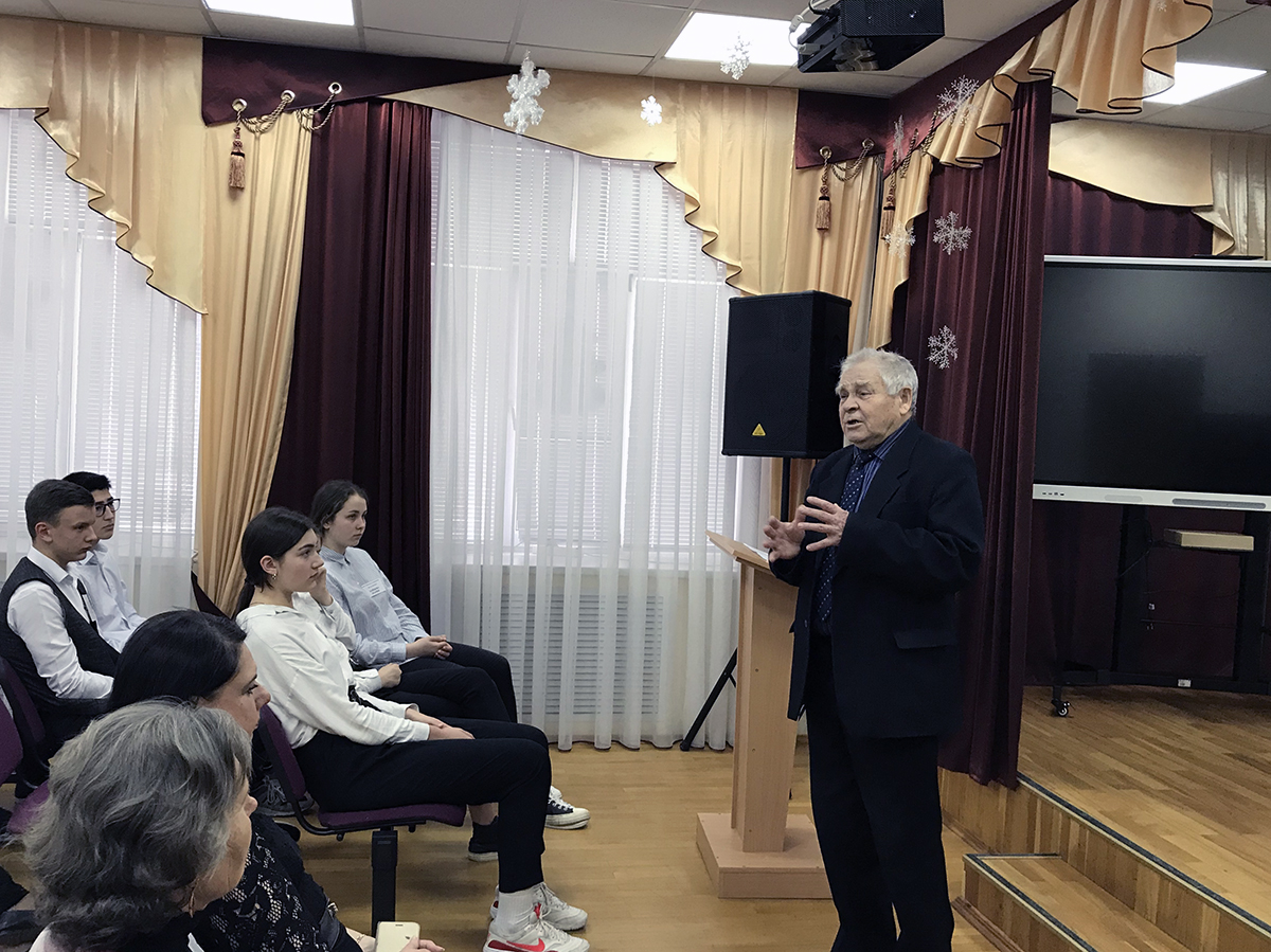 Представители федерального вуза провели круглые столы, посвящённые 10-летию образования СКФО Представители федерального вуза провели круглые столы, посвящённые 10-летию образования СКФО