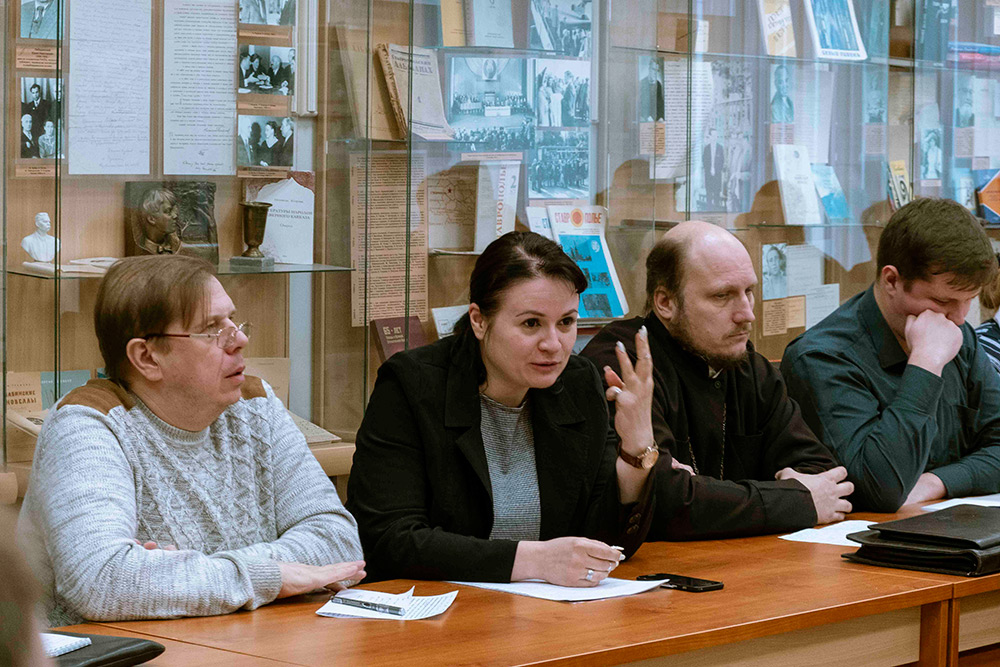 Первое заседание интеллектуально-дискуссионного клуба «Диалог»