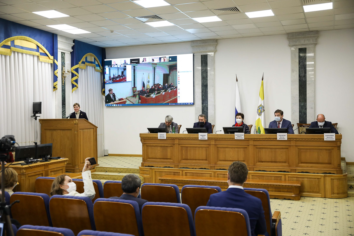 predstaviteli-skfu-prinyali-uchastie-v-regionalnom-ehtape-konkursa-umnik-ncfu.ru-01