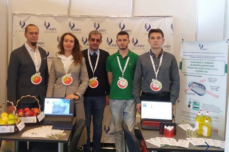 predstaviteli-skfu-uchastniki-mezhdunarodnoj-vystavki-i-kongressa-proyabloko2021-ncfu-ru-02