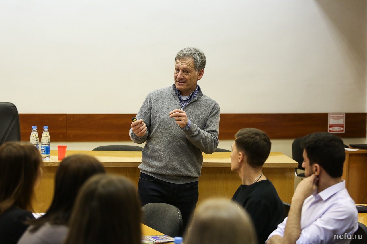 professor-lyucernskogo-universiteta-provyol-kurs-lekcij-v-skfu-ncfu.ru-02