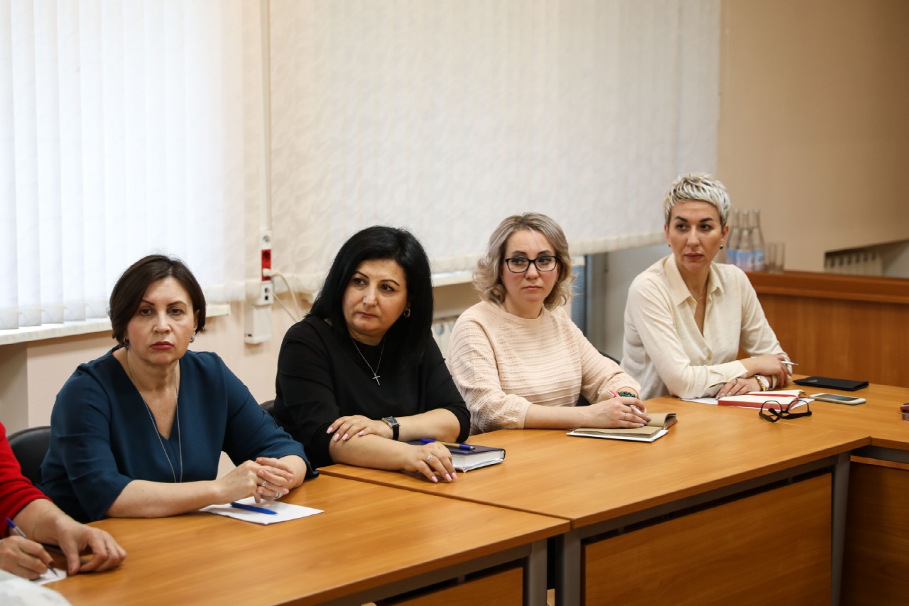 встреча Дмитрия Беспалова с представителями Первичной профсоюзной организации работников вуза встреча Дмитрия Беспалова с представителями Первичной профсоюзной организации работников вуза