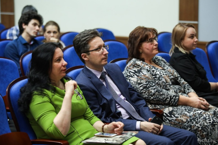 Представители ректората встретились с преподавателями Института информационных технологий и телекоммуникаций Представители ректората встретились с преподавателями Института информационных технологий и телекоммуникаций