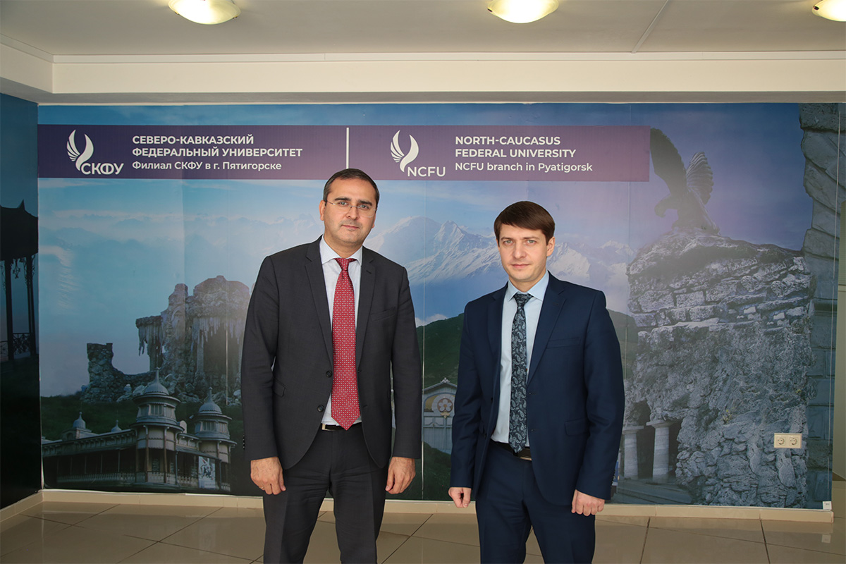 rektory-skfu-i-sogu-obsudili-perspektivy-sotrudnichestva-universitetov-ncfu.ru-01