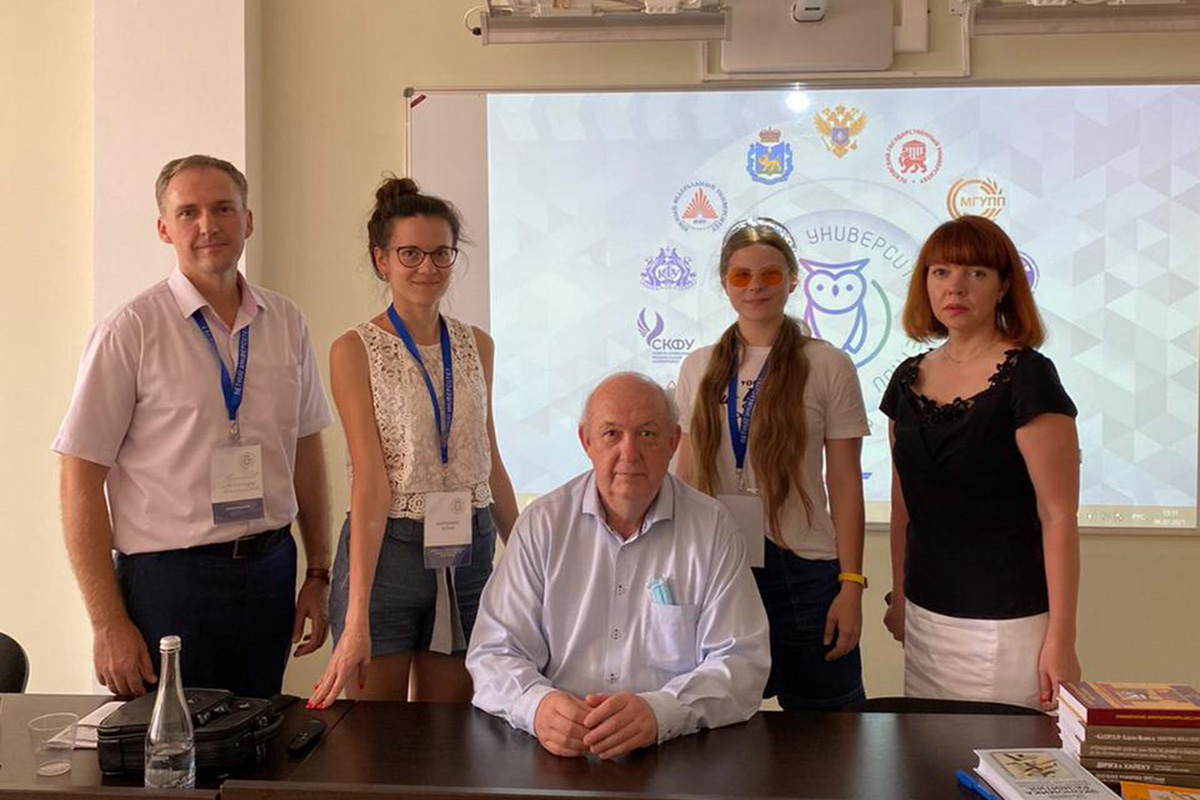 rustem-nureev-prochital-lekcii-v-letnem-universitete-skfu-ncfu-ru-01
