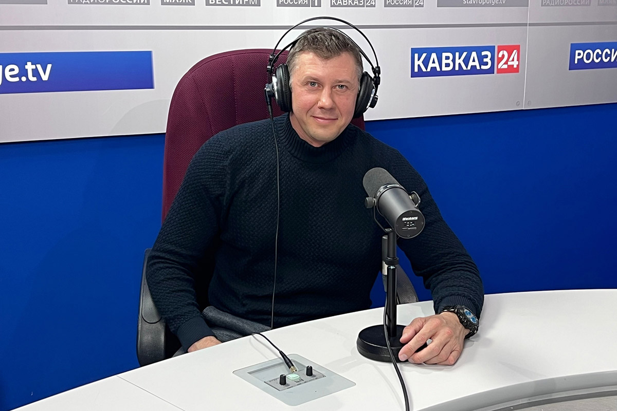 skfu-pogovoril-segodnya-o-polze-plavaniya-ncfu-ru-01 (1)