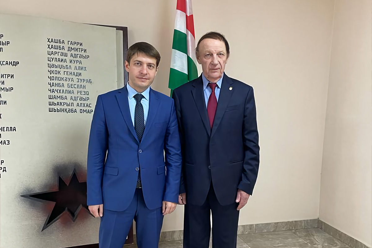skfu-rasshiryaet-partnerskie-proekty-s-abhaziej-02