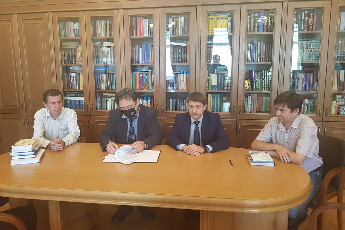 skfu-rasshiryaet-sotrudnichestvo-s-institutom-vostokovedeniya-ran-ncfu-ru-01
