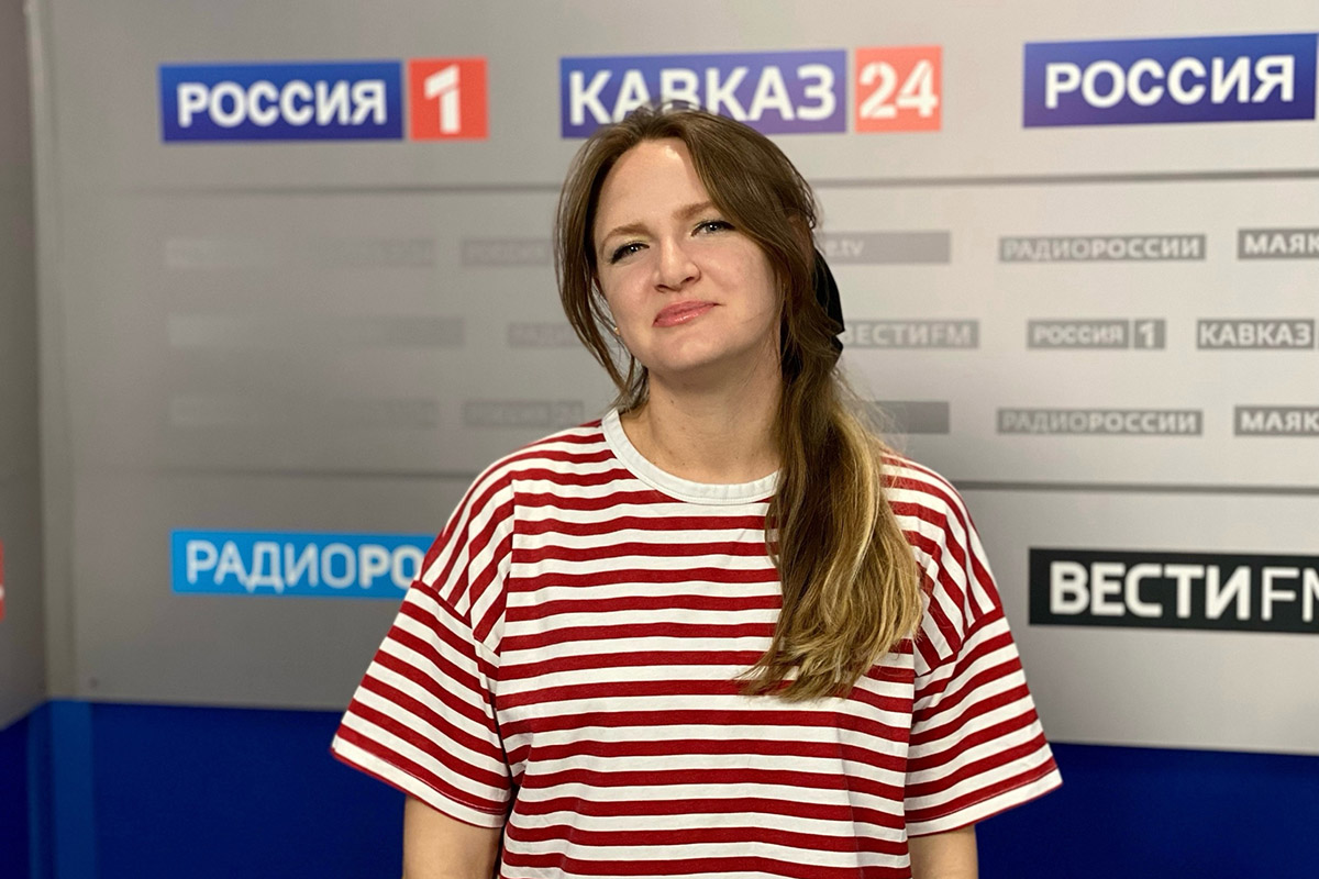 sotrudnica-skfu-posetila-radioehfir-s-interesnoj-temoj-ncfu-ru-01 (2)