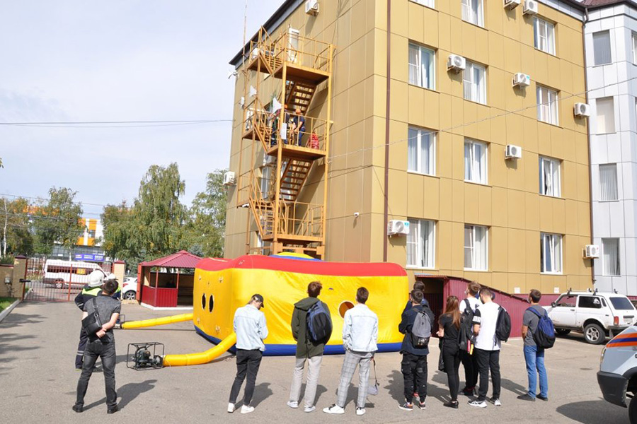 spasateli-rasskazali-studentam-skfu-ob-osobennostyah-svoej-raboty-ncfu-ru-02