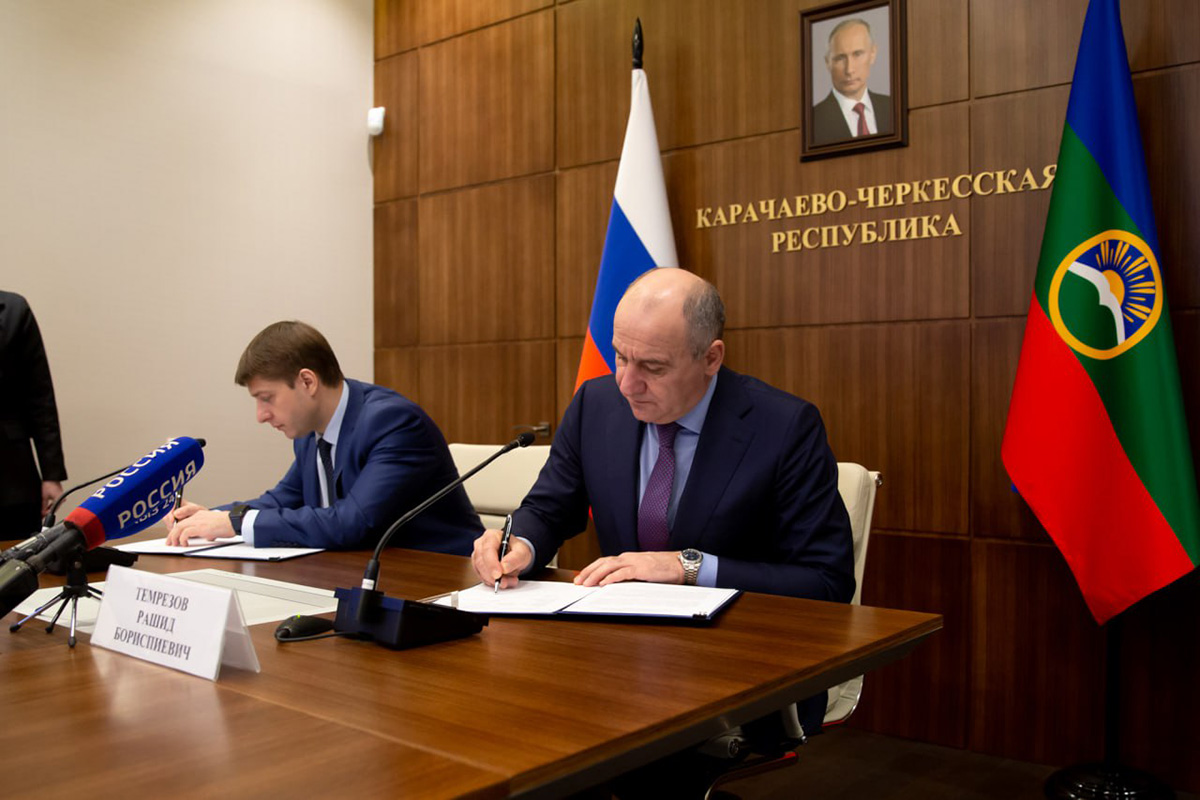 strategicheskie-napravleniya-sotrudnichestva-opredelili-pravitelstvo-kchr-i-skfu-ncfu-ru-02