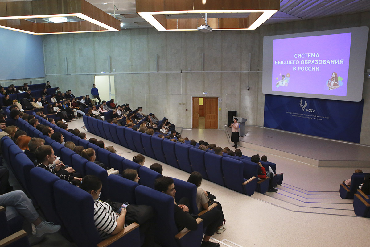 studencheskij-desant-skfu-nachinaet-novyj-sezon-ncfu-ru-01 (1)
