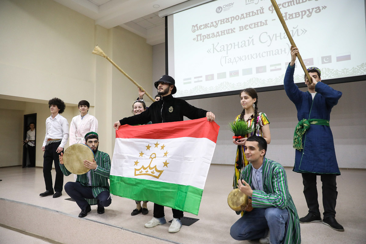studenty-12-stran-mira-otmetili-v-skfu-nacionalnyj-prazdnik-navruz-ncfu-ru-04 studenty-12-stran-mira-otmetili-v-skfu-nacionalnyj-prazdnik-navruz-ncfu-ru-04