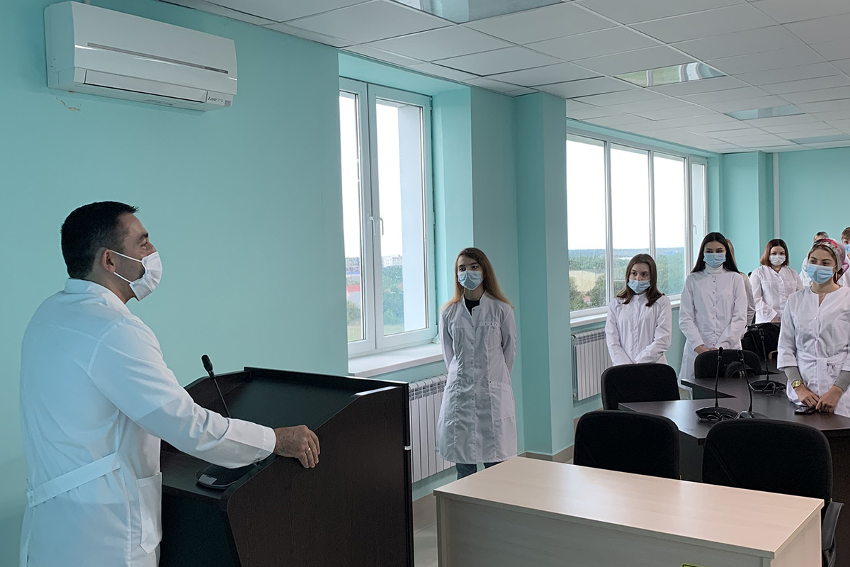 studenty-mediki-dali-klyatvu-vernosti-prizvaniyu-ncfu-ru-01