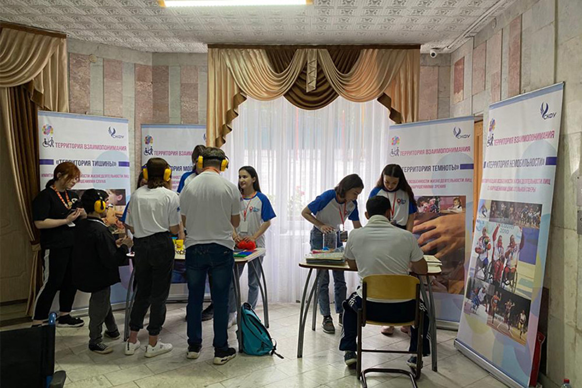 studenty-skfu-uchastniki-molodezhnogo-foruma-bez-granic-ncfu.ru-01