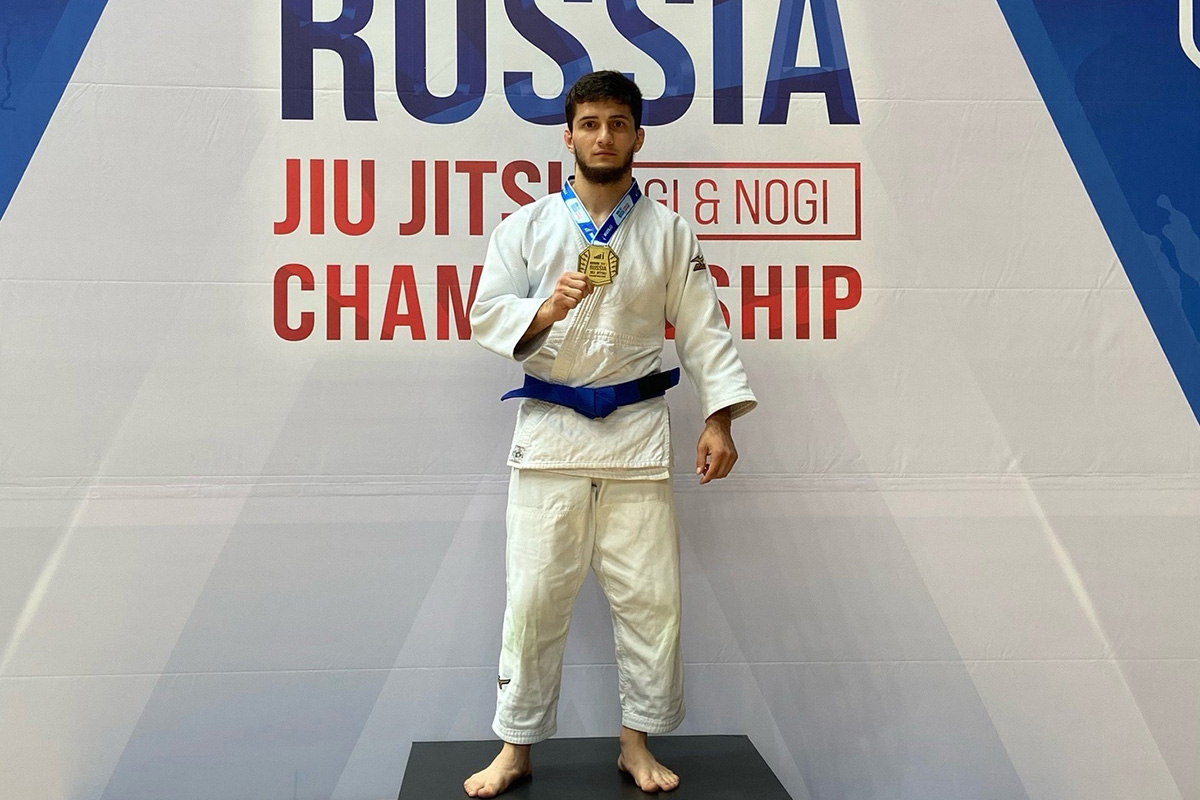 studenty-skfu-zvezdy-pryzhkov-i-dzhiu-dzhitsu-ncfu-ru-01 (1)