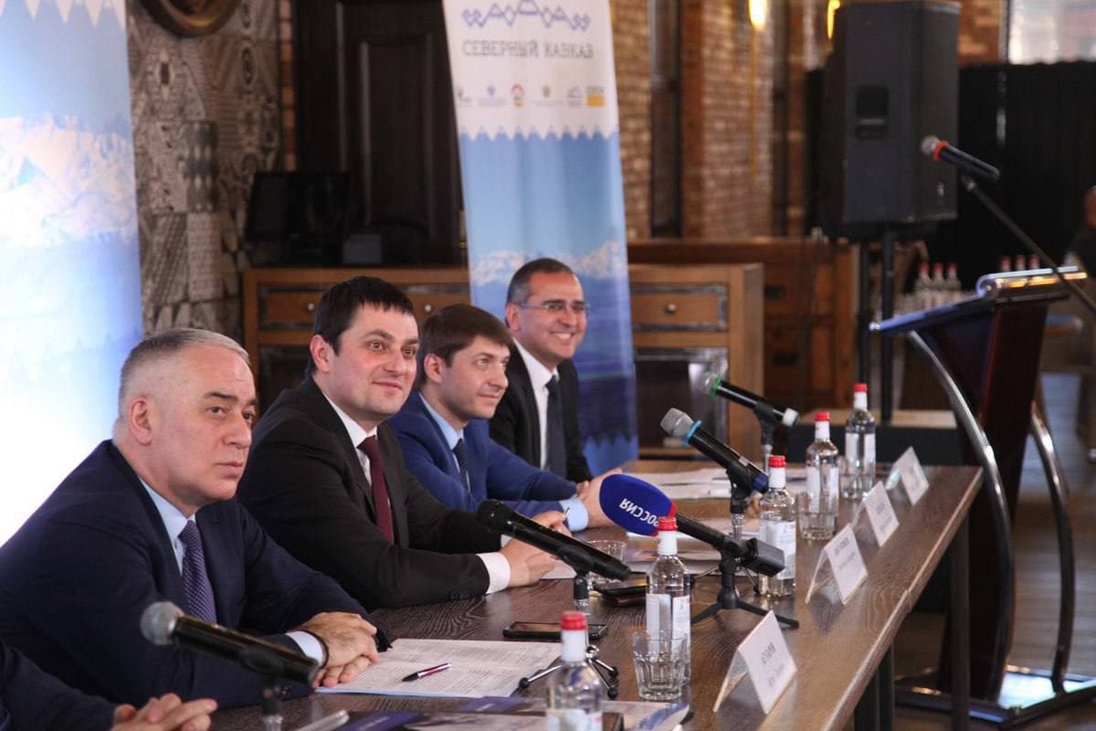 v-skfu-otkroetsya-mezhregionalnyj-molodezhnyj-turistskij-centr-ncfu-ru-02