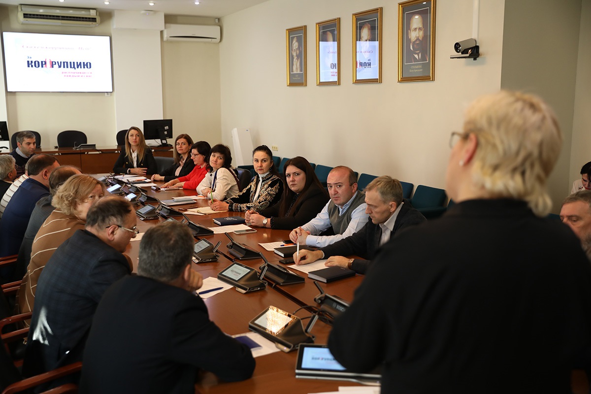 v-skfu-podveli-itogi-borby-s-korrupciej-v-2022-godu-ncfu-ru-03