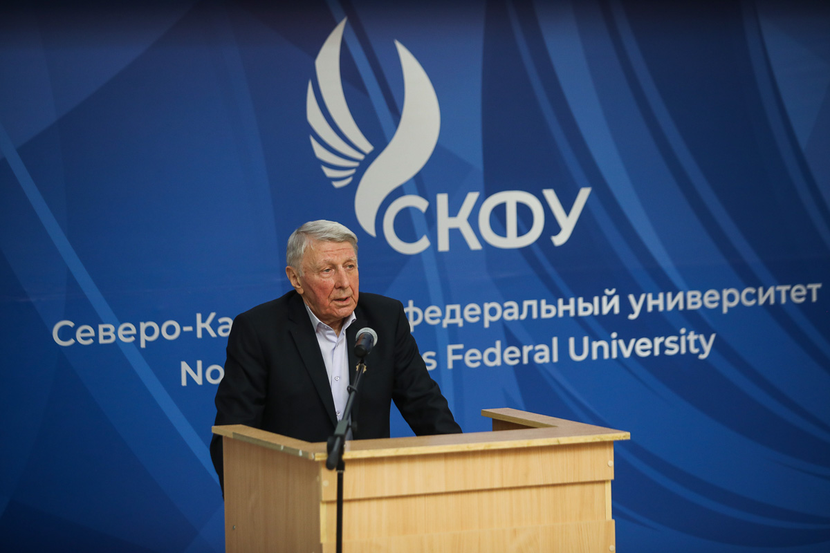 v-skfu-prohodit-konferenciya-universitetskaya-nauka-regionu-ncfu-ru-03