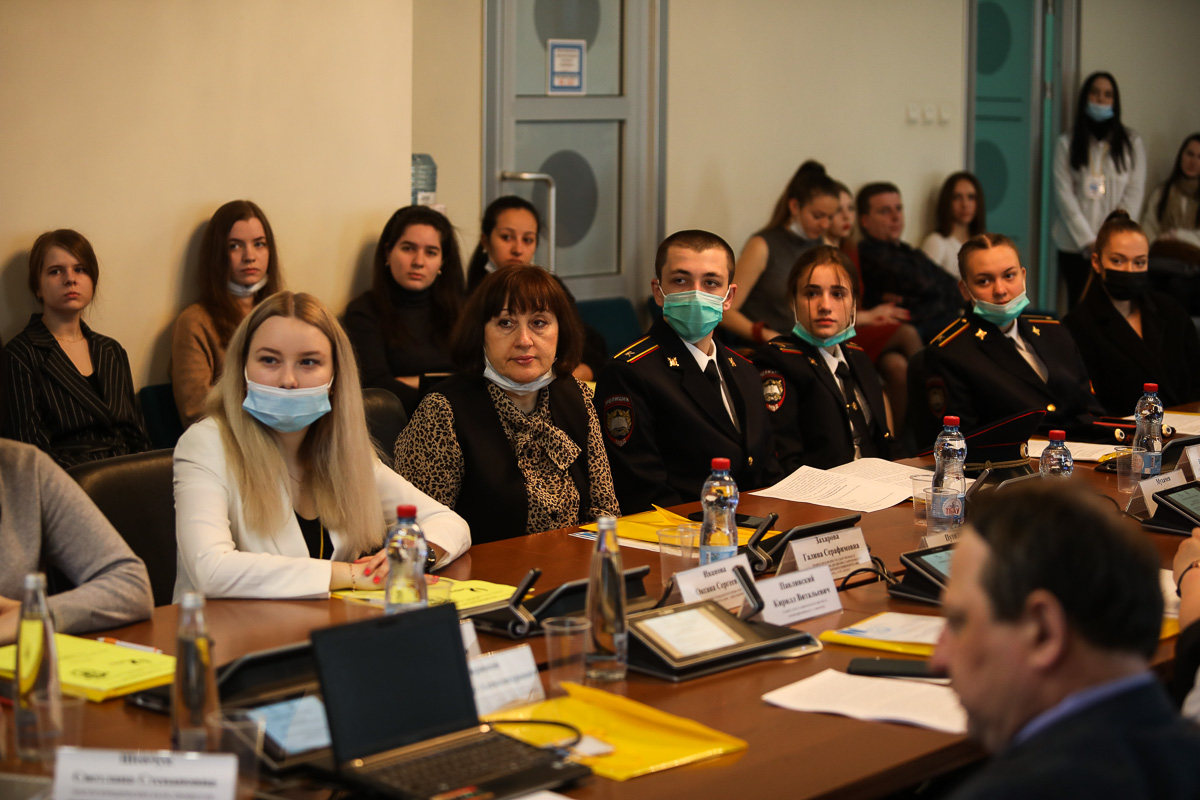 v-skfu-proshla-konferenciya-chastnoe-pravo-novyj-format-ncfu.ru-02