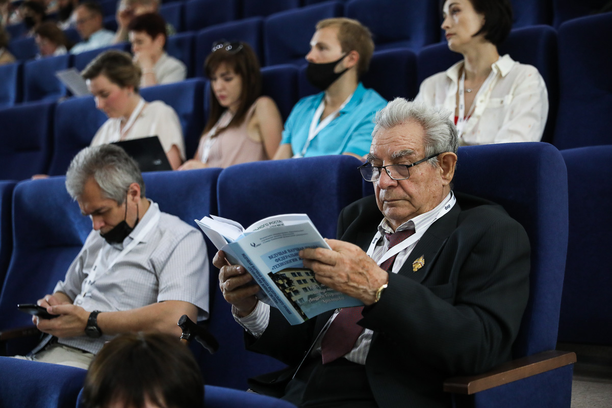v-skfu-proshla-mezhdunarodnaya-konferenciya-po-molochnoj-promyshlennosti-ncfu-ru-05