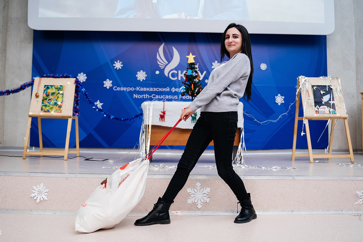 v-skfu-nastalo-vremya-novogodnego-volshebstva-ncfu-ru-02 v-skfu-nastalo-vremya-novogodnego-volshebstva-ncfu-ru-02