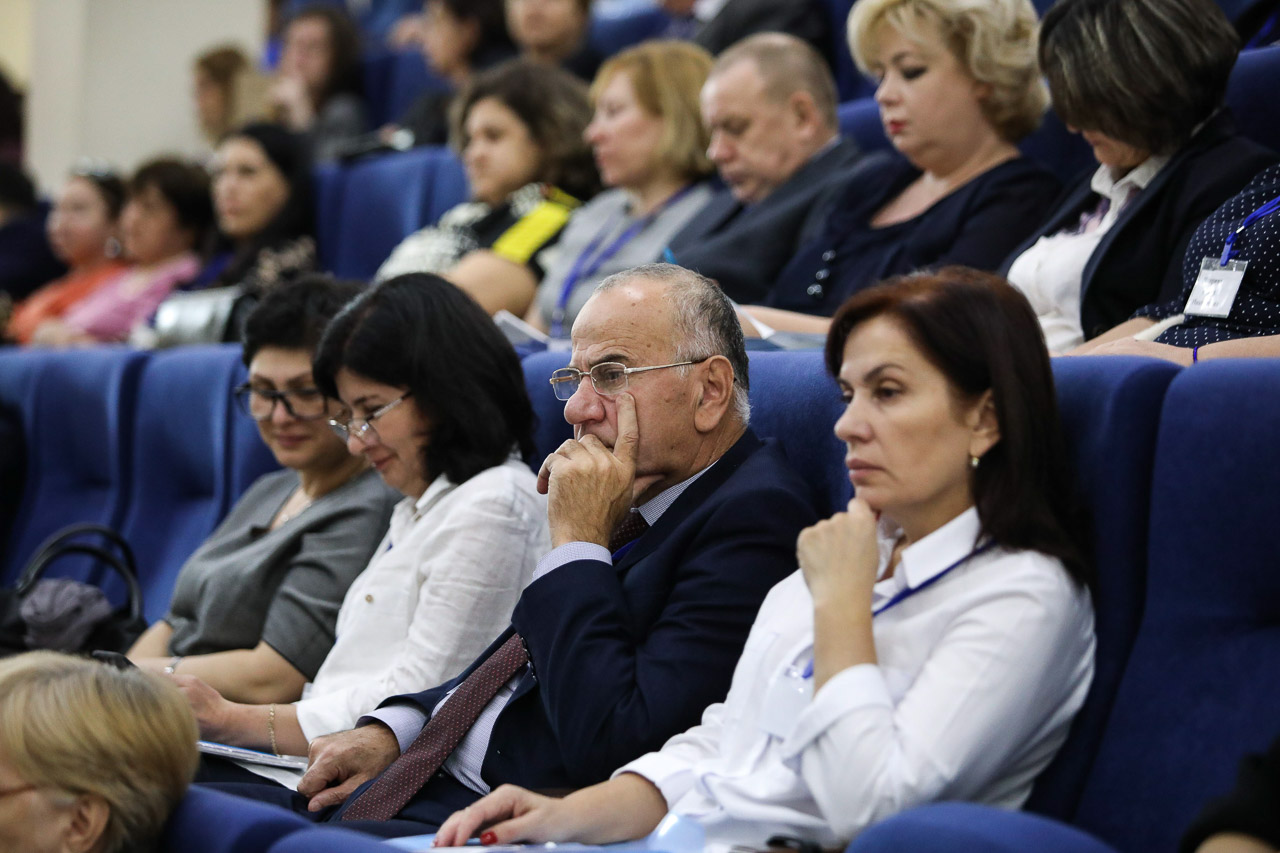 В СКФУ обсудили проблемы детей-сирот В СКФУ обсудили проблемы детей-сирот