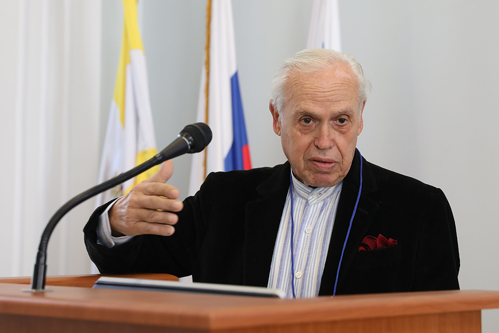v-skfu-obsudili-voprosy-cifrovizacii-globalnogo-prostranstva-ncfu.ru-06
