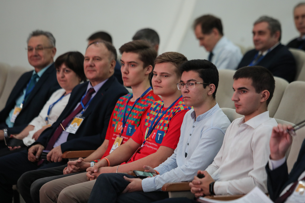 В СКФУ обсуждают проблемы информационной безопасности В СКФУ обсуждают проблемы информационной безопасности