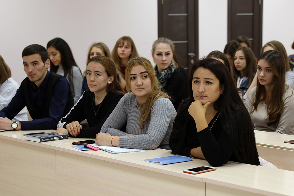 В СКФУ состоялось заседание дискуссионного клуба «Имя дома твоего»