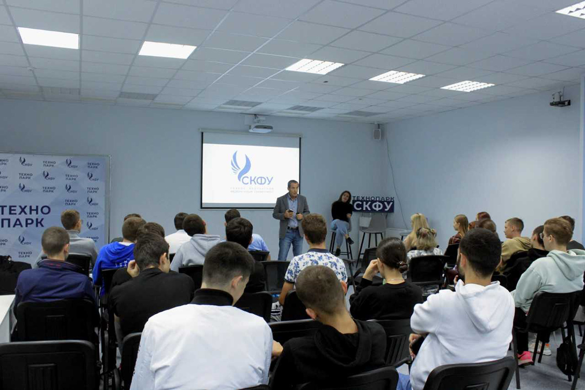 v-skfu-sostoyalsya-netvorking-s-kompaniej-smartbild-ncfu-ru-01