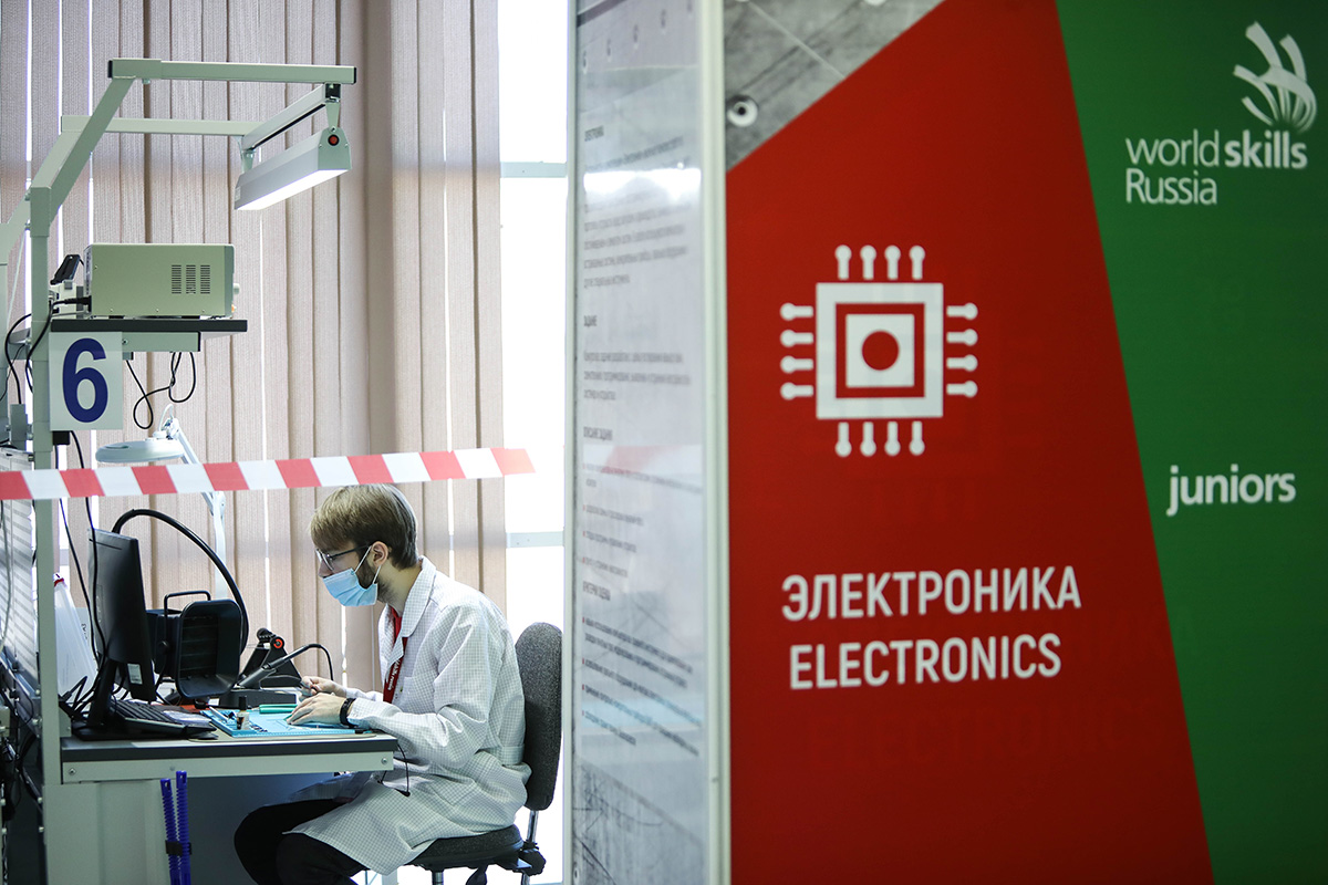 v-skfu-sostyazayutsya-yunye-mastera-v-oblasti-ehlektroniki-ncfu-ru-03 v-skfu-sostyazayutsya-yunye-mastera-v-oblasti-ehlektroniki-ncfu-ru-03